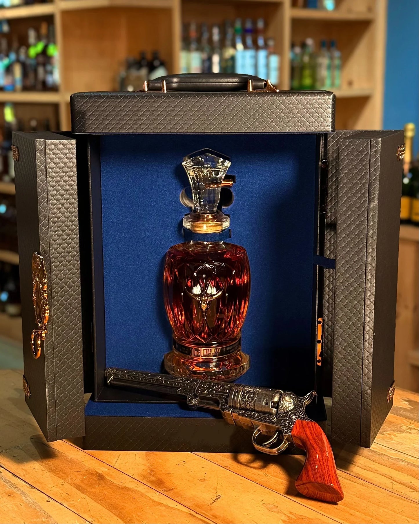 🥃Artisan Glass Decanter Collector’s Set with Gun-Style Stopper & Premium Case