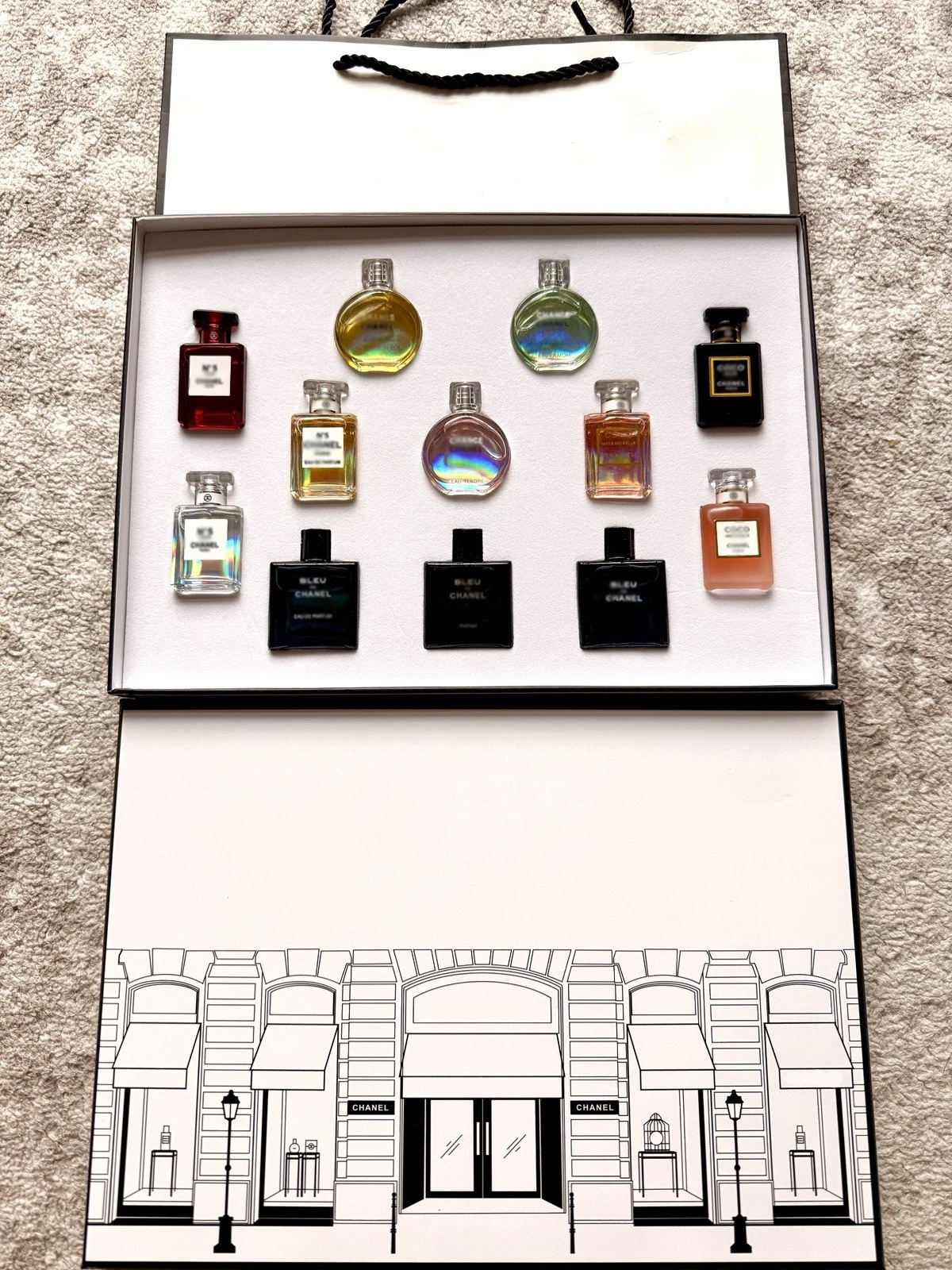 Classic Fragrance & Beauty 12-Piece Holiday Gift Set